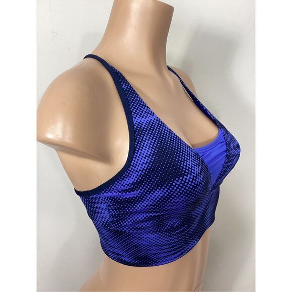 New. Nike blue sports bra. Small. Retails $68 - Picture 4 of 6